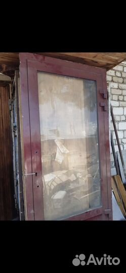 Входная дверь аллюминиевая со стеклом