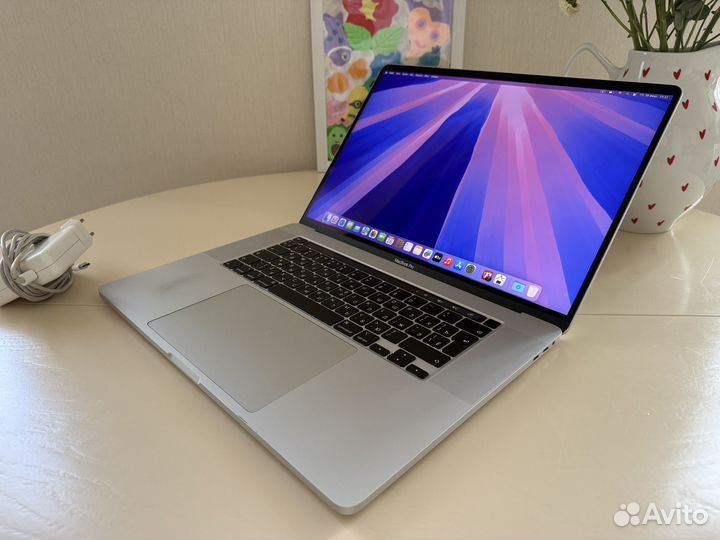 MacBook Pro 16 2019 16Gb i9 1Tb