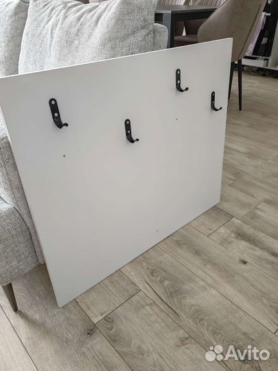 Вешалка для одежды настенная