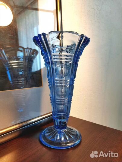 Ваза цветное стекло Германия Арт-Деко