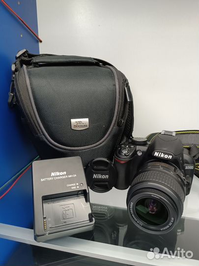 Фотоаппарат Nikon D3100 с объективом Nicon DX