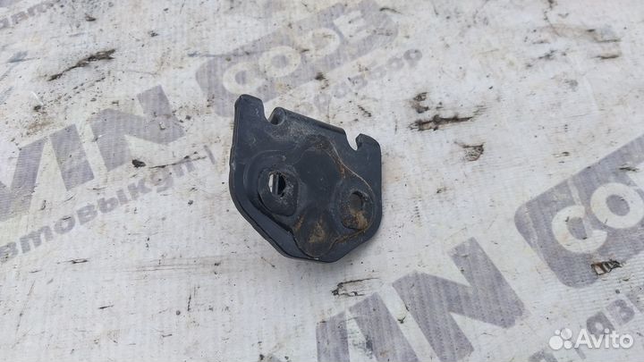 Ответная часть замка дверей Ford Kuga 1