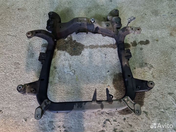 Подрамник передний Опель Астра H 2004-2014