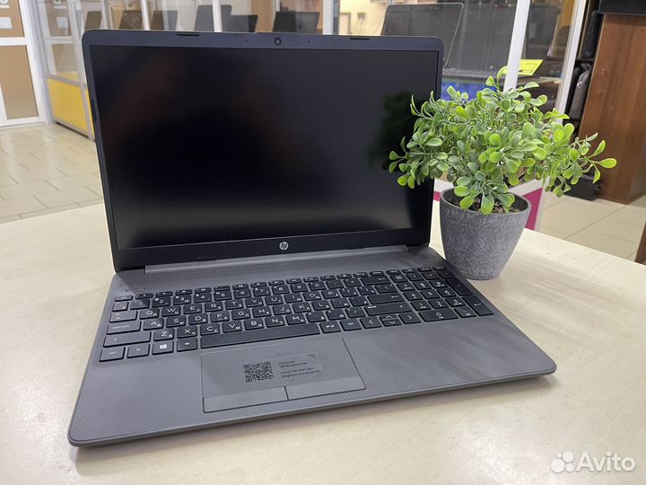 Отличный ноутбук HP/Ryzen/8GB/SSD/Как новый