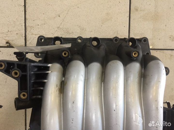 Коллектор впускной Audi A6 C5 ARJ