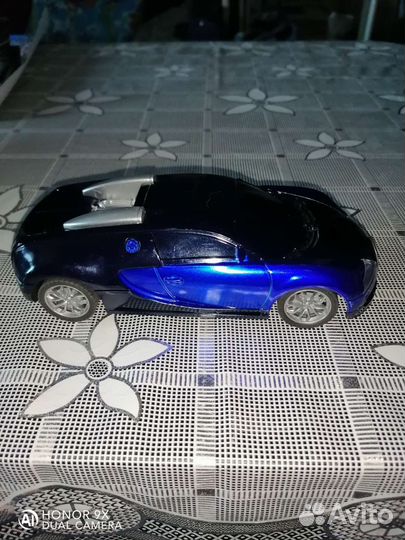 Машина bugatti с пультом
