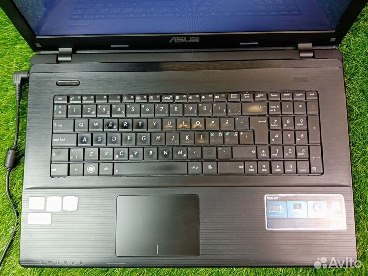 Ноутбук Asus X75VD i5/4gb/hdd320gb/1600x900/17''