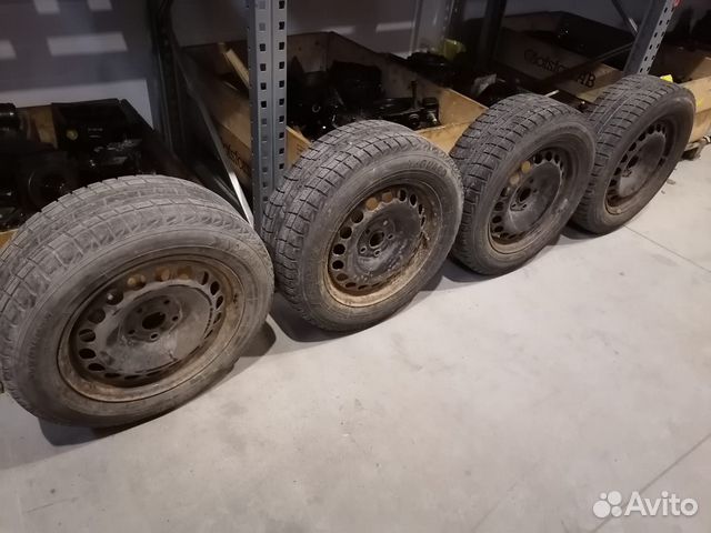 Yokohama Ice Guard IG30 215/60 R16