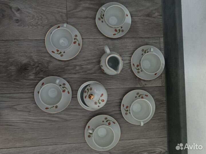 Кофейный сервиз JLMenau Graf von Henneberg Porzell