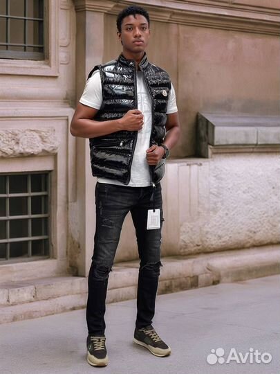 Жилета Moncler мужская глянец