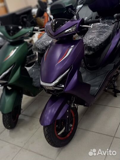 Скутер 150 кубов новый