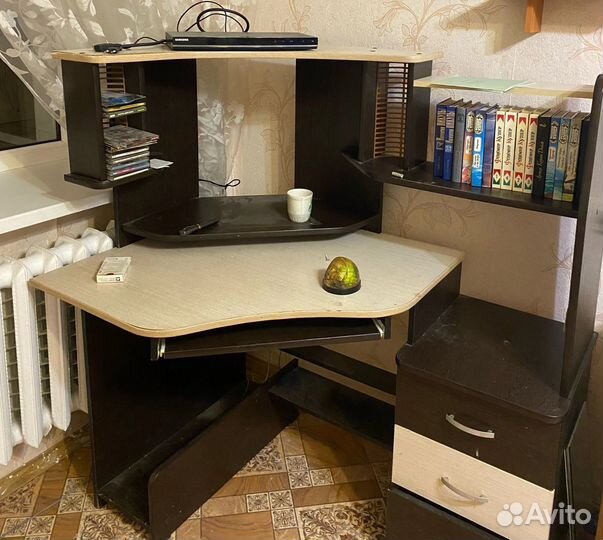 Компьютерный стол