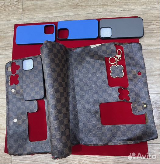 Чехол на iPhone