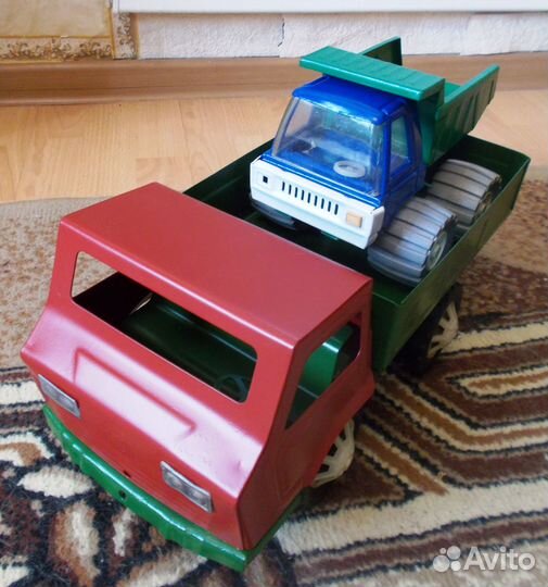 Игрушки СССР железные машинки