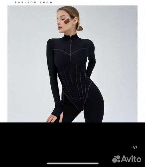 Комбинезон спортивный