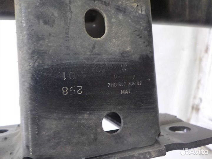 Усилитель бампера volkswagen transporter t5