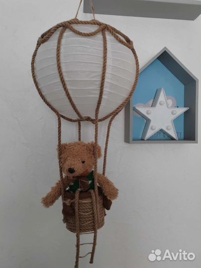 Воздушный шар с корзиной