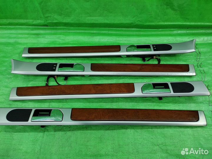 Накладки дверей декор. под дерево VW Touareg 02-10