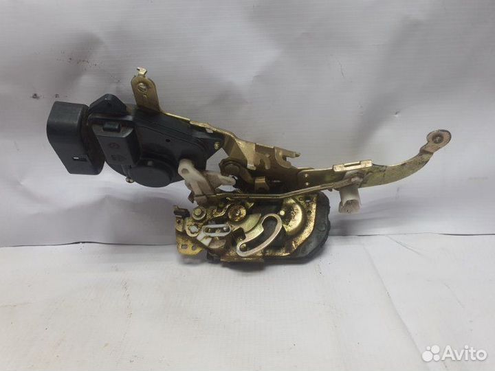 Замок двери передний левый Geely Mk седан MR4790A