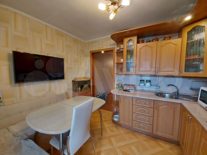 2-к. квартира, 71,2 м², 6/9 эт.