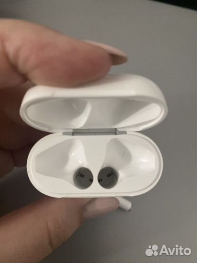 Кейс с наушниками Airpods 2 (не оригинал)