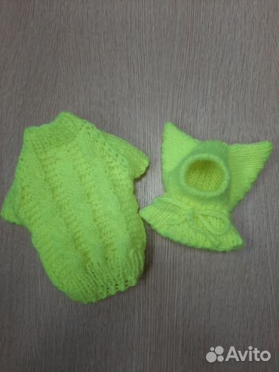 Вязаные вещи и шапочки для животных