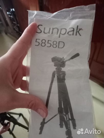 Штатив для фотоаппарата