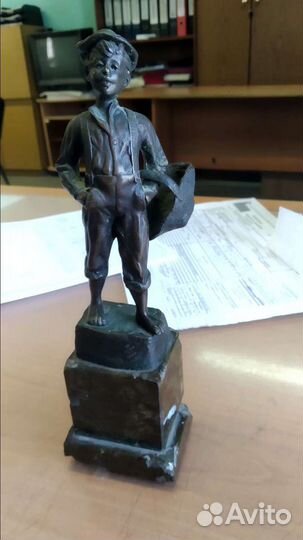 Бронзовая статуэтка