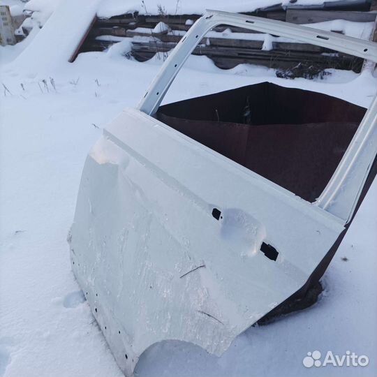 Дверь задняя левая на volkswagen tiguan