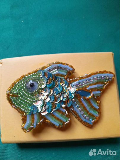 Броши из бисера