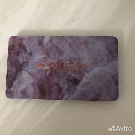 Палетка теней Make up Revolution