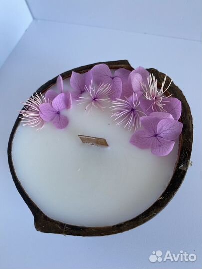 Свеча в кокосе