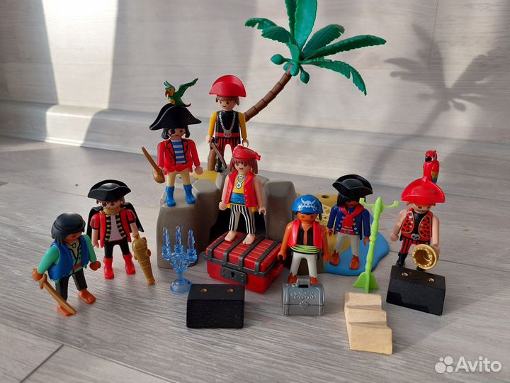 Schleich и др. Пираты, воины мира, индейцы