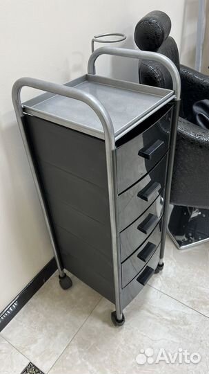 Тележка парикмахерская