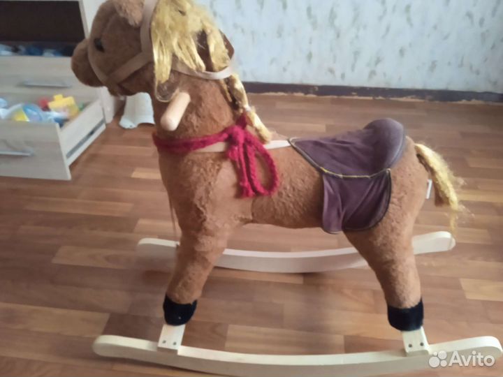 Детская качалка лошадь