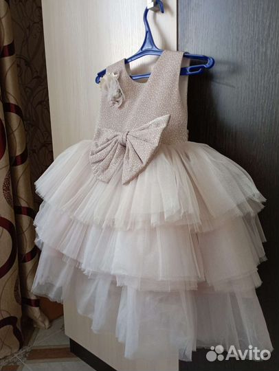 Платье для девочки новое