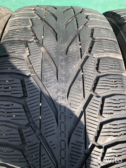 Nokian Tyres Hakkapeliitta R2 SUV 285/60 R18 116R