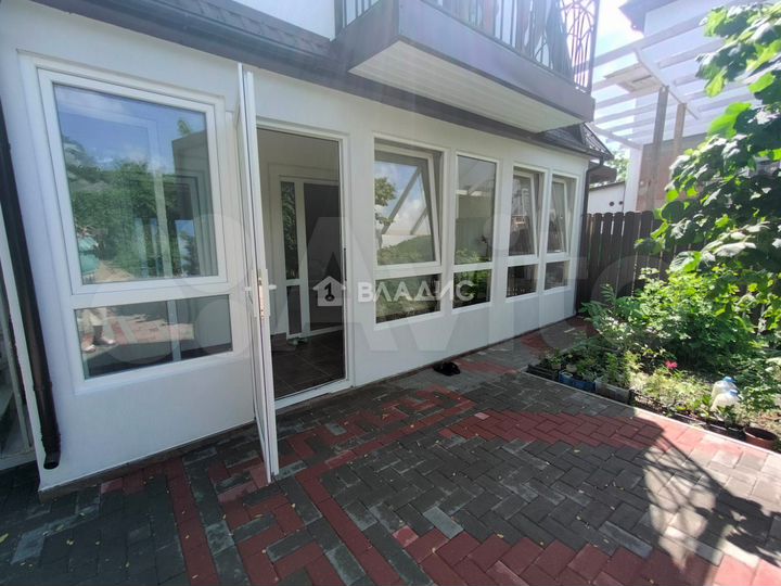 Дом 52 м² на участке 4 сот.