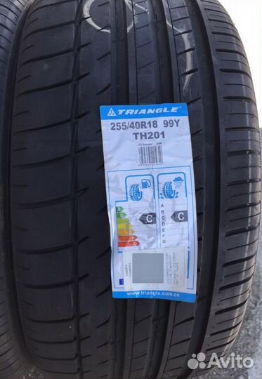 Triangle EffeXSport TH202 225/45 R18 и 255/40 R18 95Y