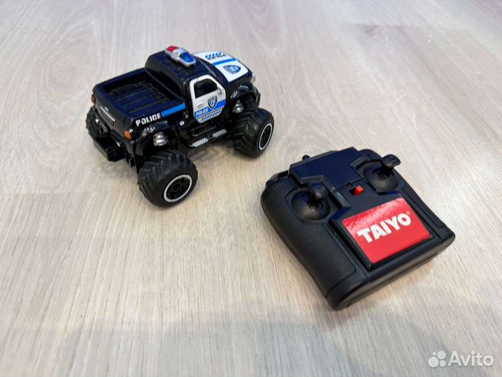 Машинка радиоуправляемая Taiyo