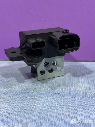 Резистор вентилятора охлаждения Реостат Renault lo