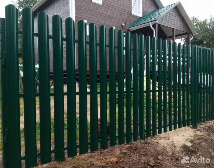 Забор из евроштакетника цена за метр работа по дог