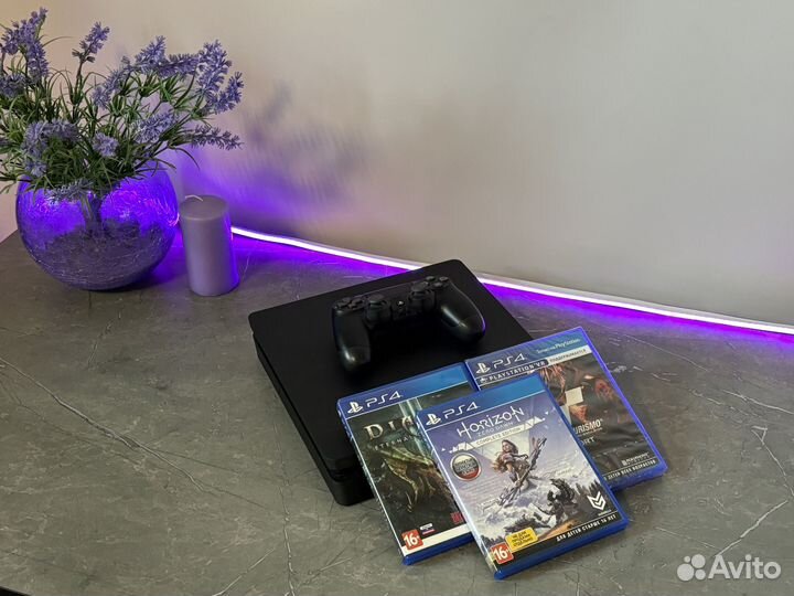 Sony PlayStation 4 Slim 1 TB + Игры/Геймпад