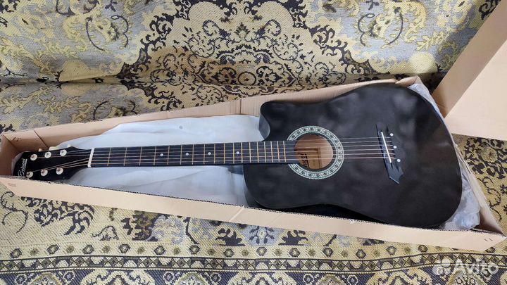 Акустическая гитара belucci