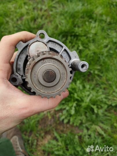 Помпа 06A 121 031C