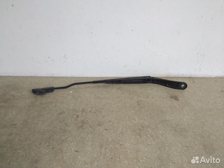 Поводок стеклоочистителя передний левый Citroen C3