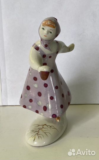 Фарфоровая статуэтка Огневушка Поскакушка Сысерть