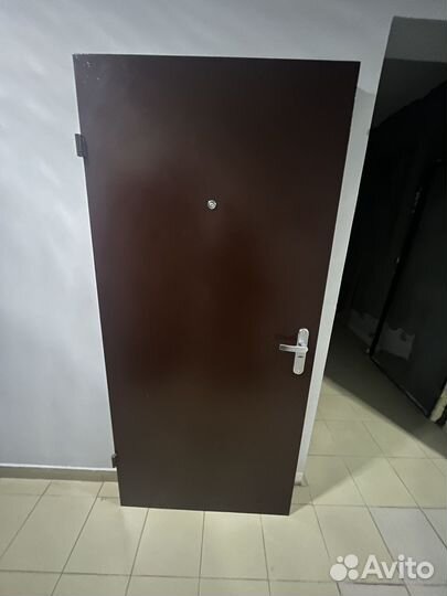 Дверь входная железная бу