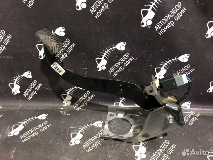 Педаль тормоза Kia Soul 1.6 G4FD 2014