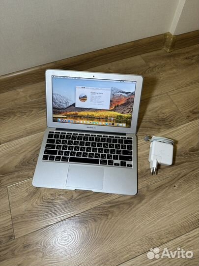 MacBook Air 11 2013 идеал, новая батарейка